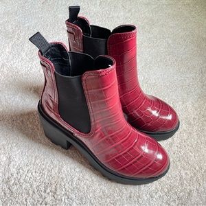 Urban outfitters red Chloe Chelsea boot